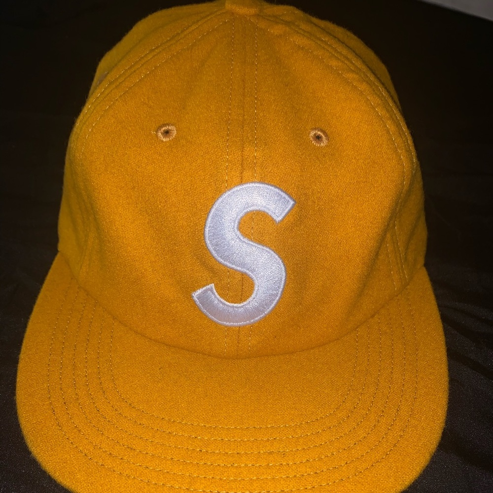 Supreme Hat